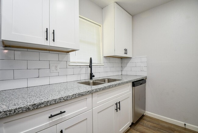 Building Photo - 5709 Arthington Ave