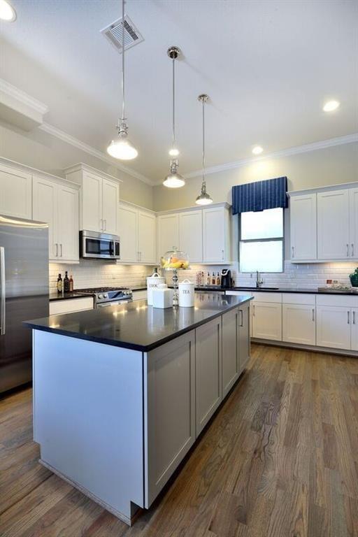 Building Photo - 5839 E Post Oak Ln