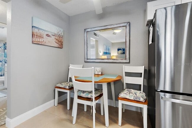 Building Photo - 11440 1st St E