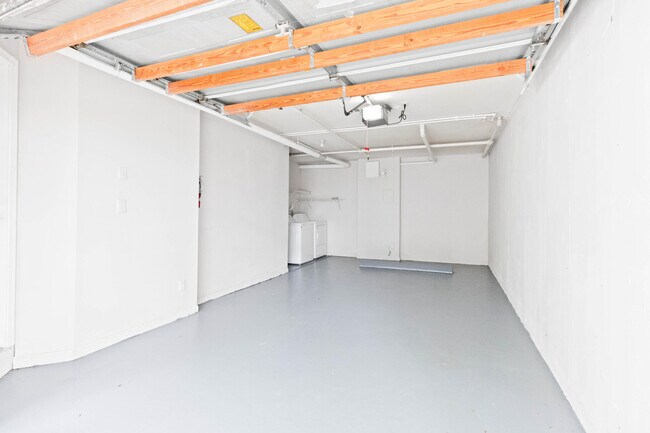Building Photo - 20889 St Andrews Blvd