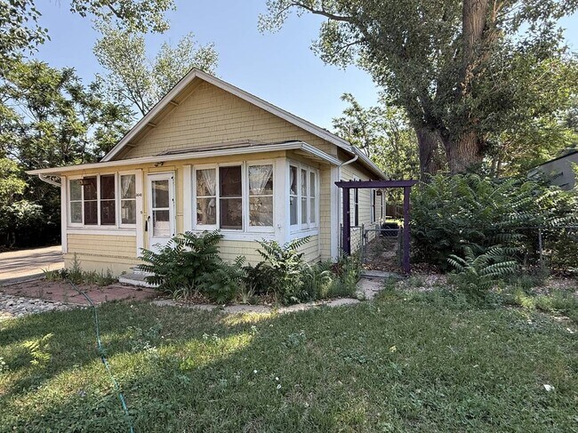 Building Photo - 5640 S Windermere St