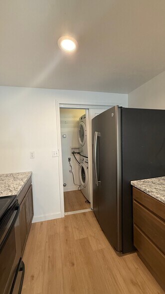 Building Photo - 1184 N 850 E