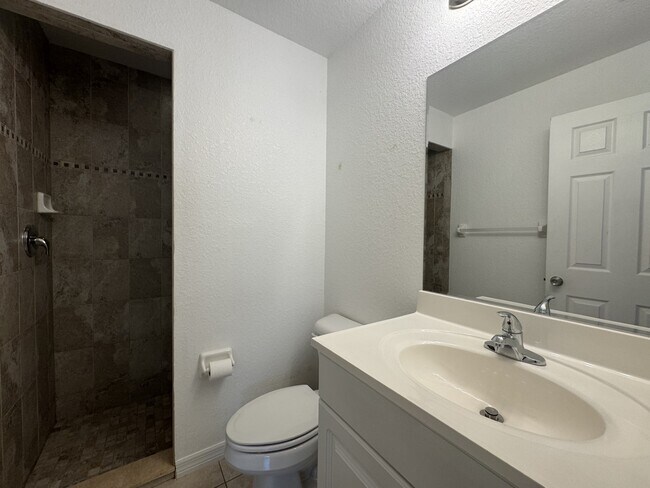 Building Photo - 6221 Marcum St