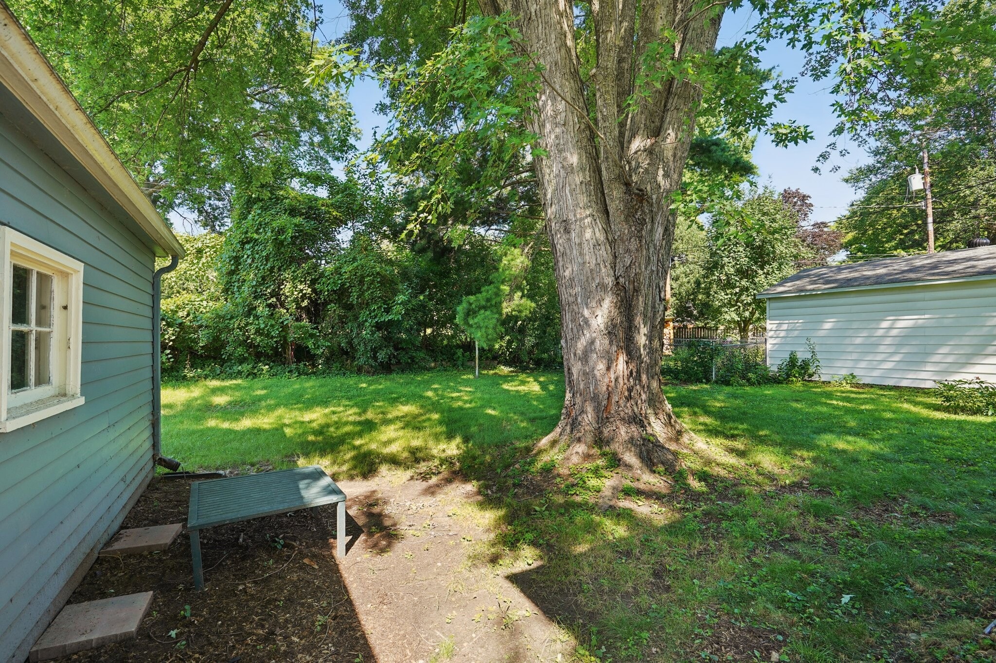 Building Photo - 1118 Lorraine Dr