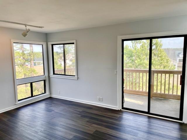 Building Photo - 1025 Plantation Dr W