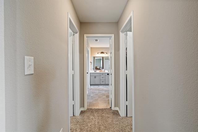 Building Photo - 1813 Aslynn Cir