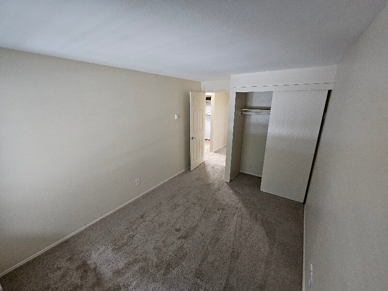 Building Photo - 13716 15th Ave NE