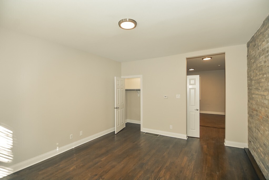 Building Photo - 2230 N Sawyer