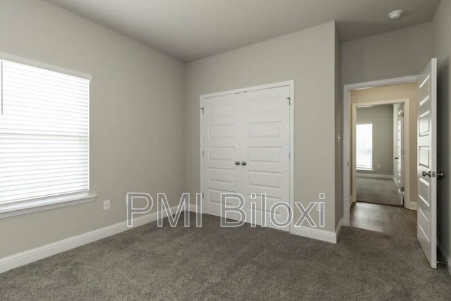 Building Photo - 1208 Carraway Cv
