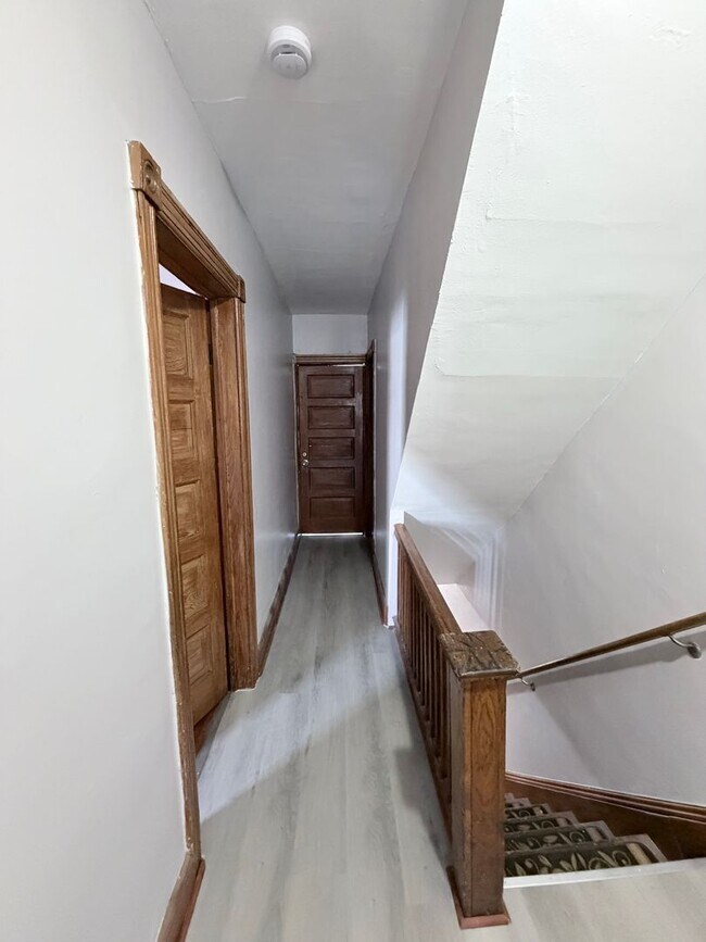 Building Photo - 659 Second St