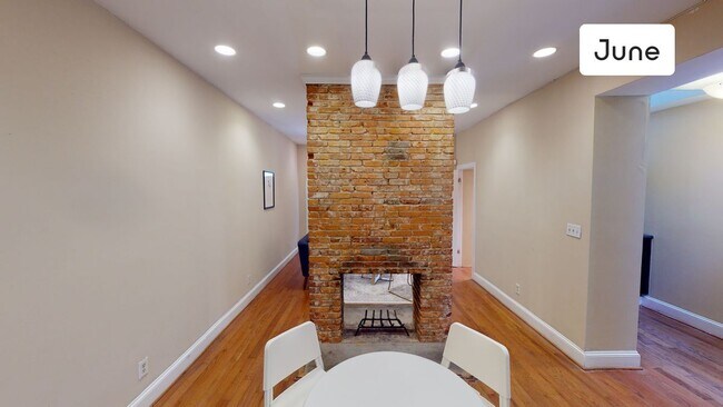 Building Photo - ROOM ONLY in 8-bed/3.5-bath Home