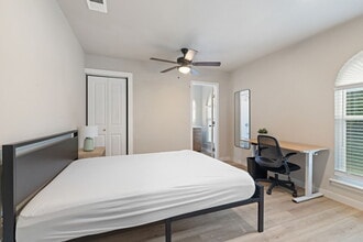 Building Photo - 1910 N Floyd Rd