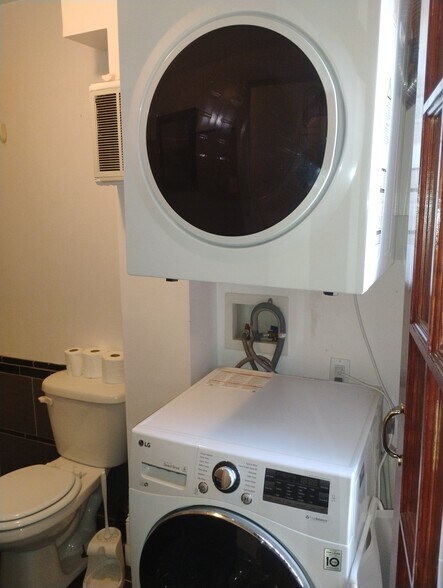 Building Photo - 2113 Fitzwater St