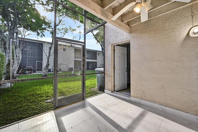 Building Photo - 3336 Quail Close