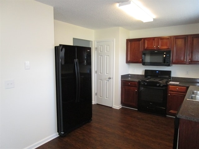 Building Photo - 4913 Bryant Dr