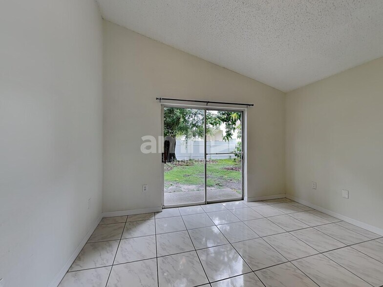Building Photo - 2808 Berkshire Cir