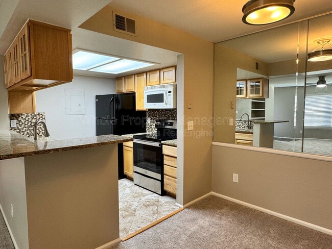 Building Photo - 9222 E Arbor Cir