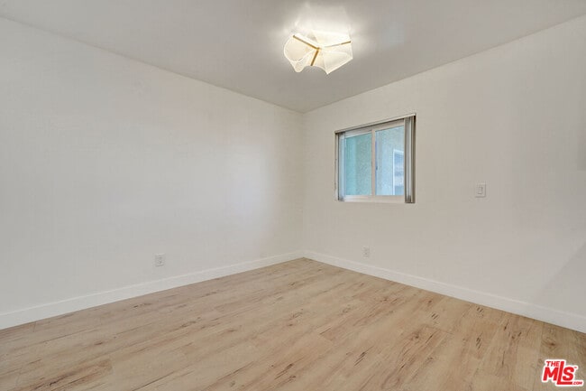 Building Photo - 9005 Cynthia St