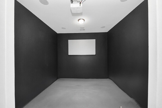 Building Photo - 1719 Delta Oaks Dr