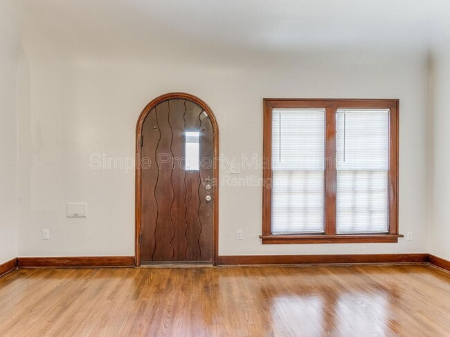 Building Photo - 2529 NW 16th St