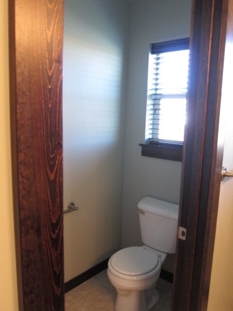 Building Photo - 1906 Leeward Ct