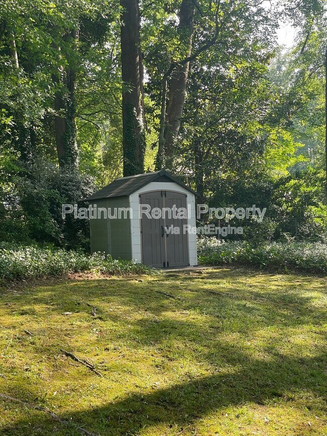 Building Photo - 224 Cold Creek Dr