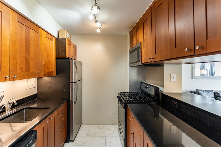 Building Photo - 2030 F St NW