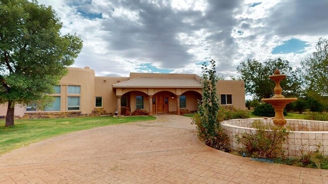 Building Photo - Furnished 5-Bedroom Home with Indoor Pool & Amenities