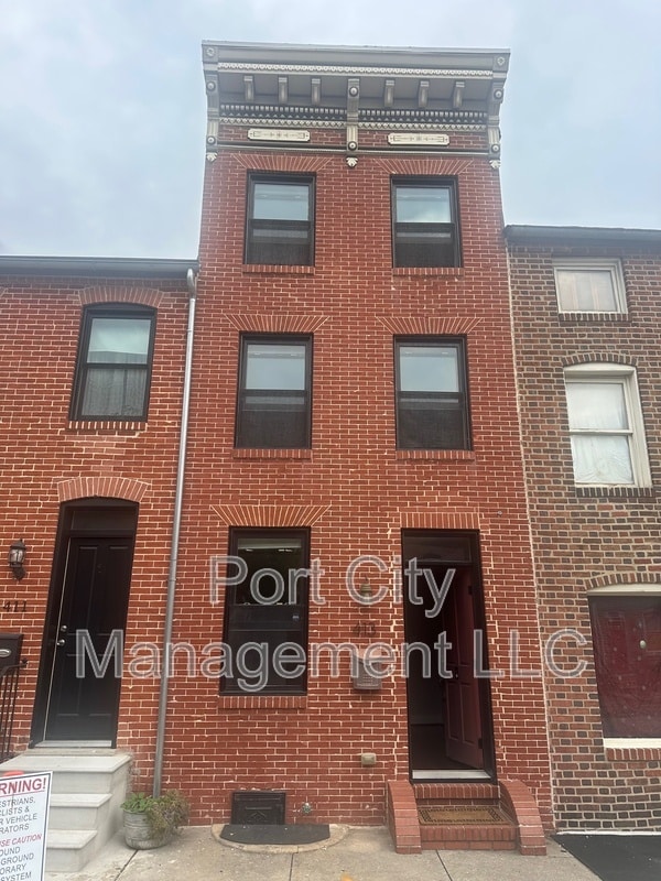 Building Photo - 413 S Washington St