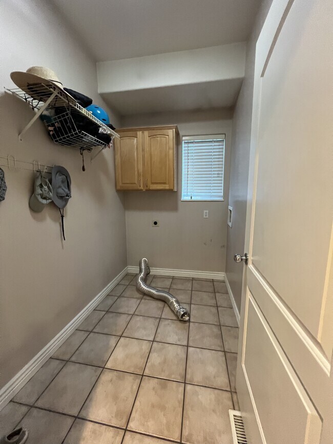 Building Photo - 11467 S Loganberry Ct