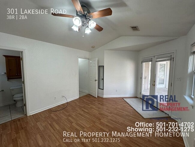 Building Photo - 301 Lakeside Rd