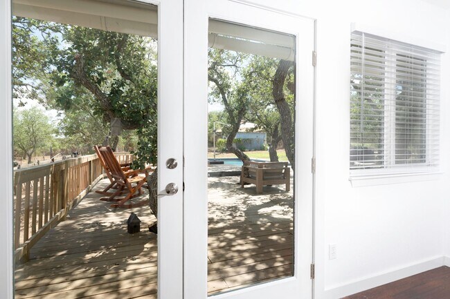 Building Photo - Extravagant 5 Star Vacation Home - Your Private Retreat in Hill Country, Wimberley Texas