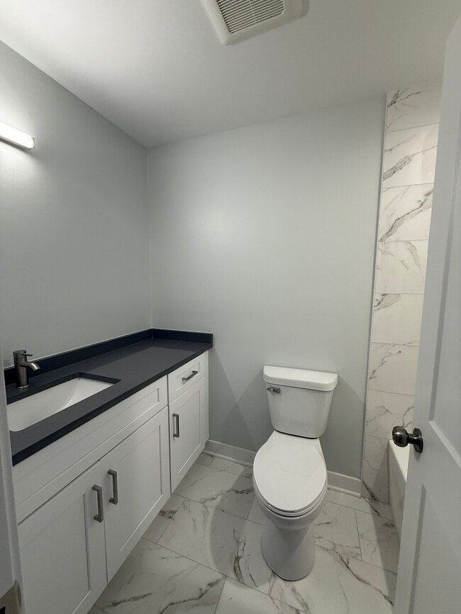 Building Photo - 1173 S Forums Ct