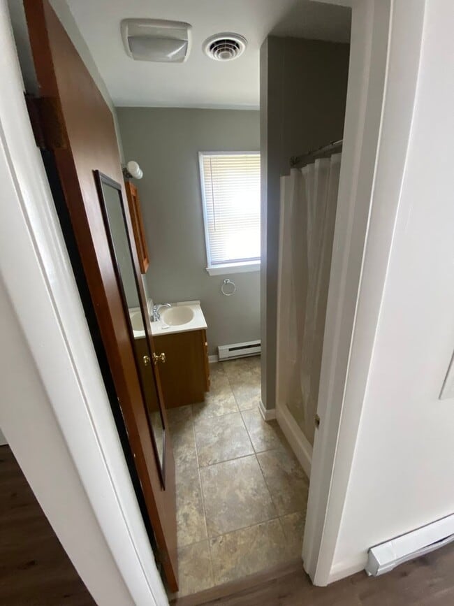 Building Photo - Charming 3BR House in Christiana