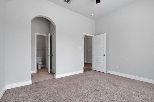 Building Photo - 8823 Haystack Rd