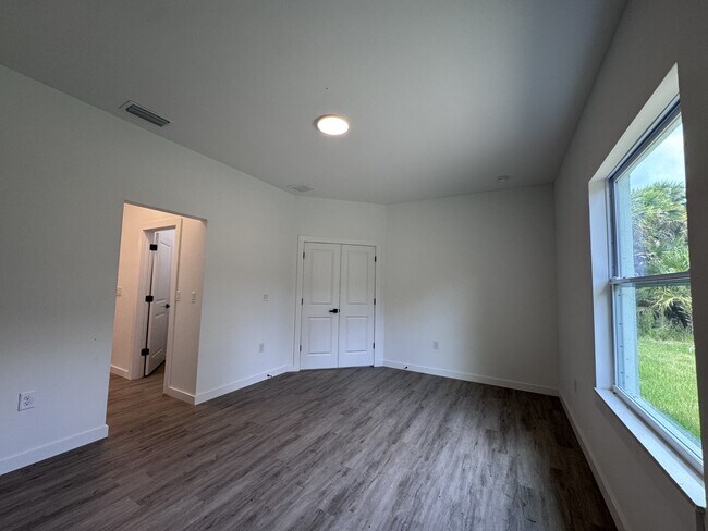 Building Photo - 1223 Koltenborn Rd