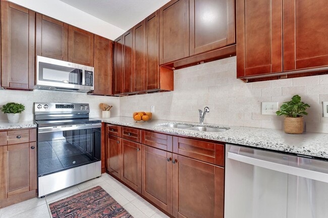 Building Photo - 10102 Neuens Rd