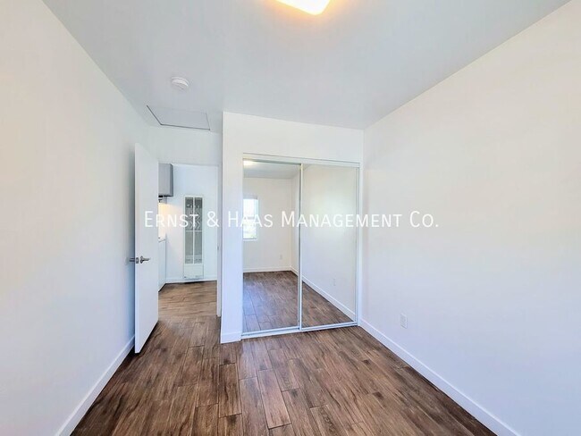 Building Photo - 4514 Linden Ave