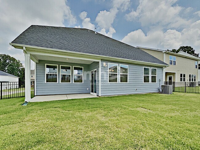 Building Photo - 142 Willowbrook Dr