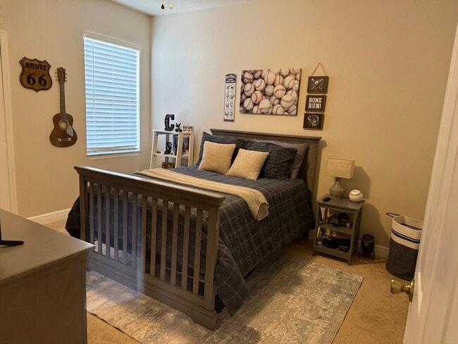 Building Photo - 1300 Eastern Pecan Pl