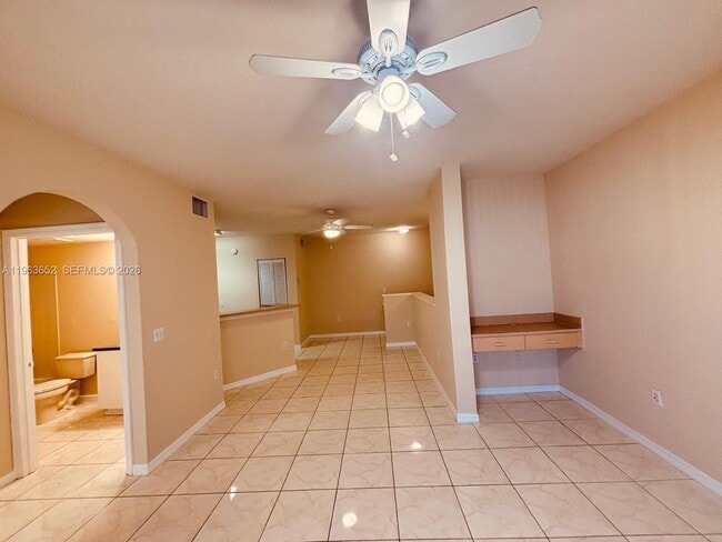 Building Photo - 204 Belmont Ln