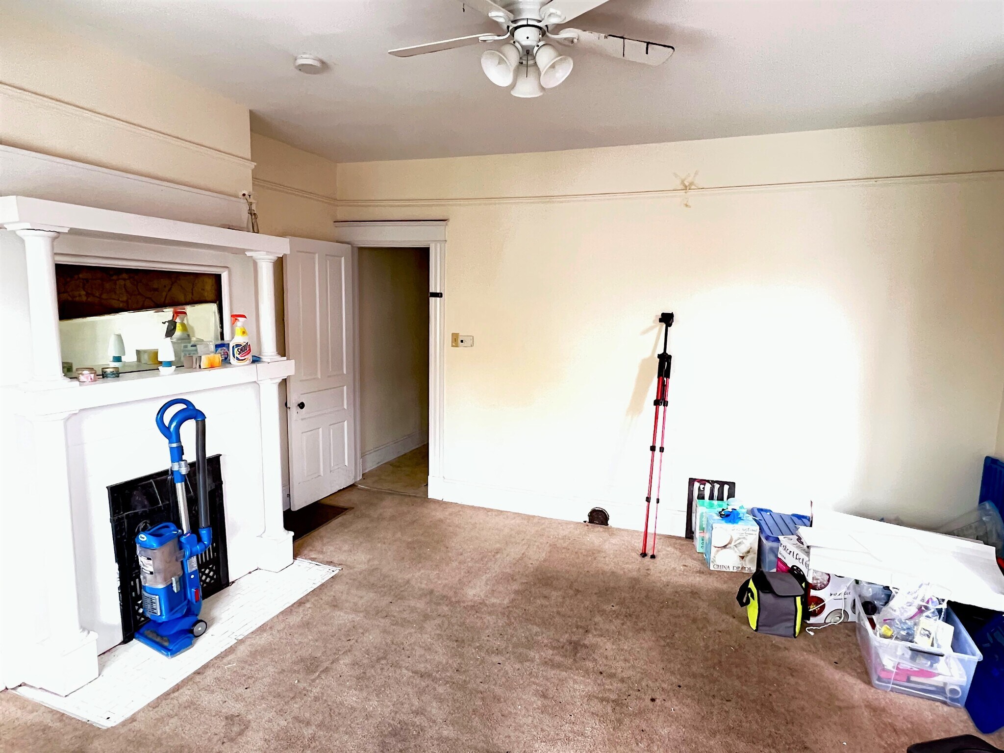 Building Photo - 2374 Victor St