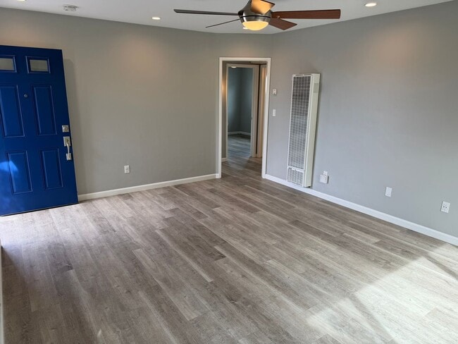 Building Photo - 4742.5 Lotus St