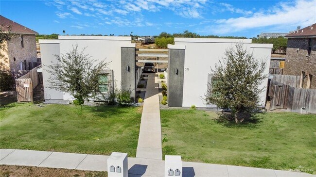 Building Photo - 12 Lotto Ln