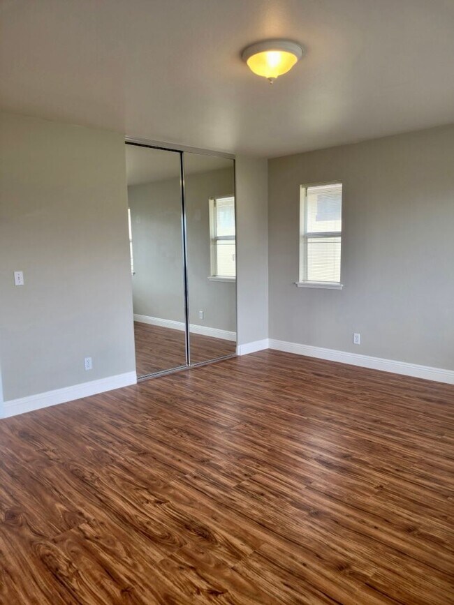 Building Photo - For Rent | 4 Bedroom, 3 Bathroom house with 2 Car Garage