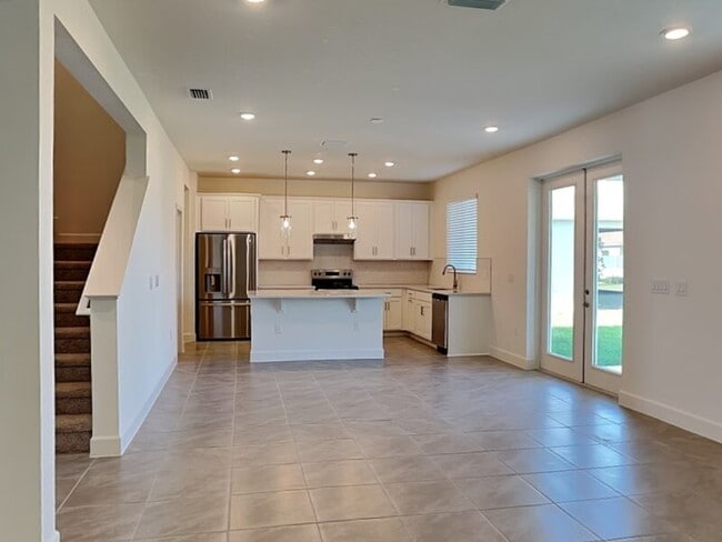 Building Photo - 3071 Sanctuary Dr