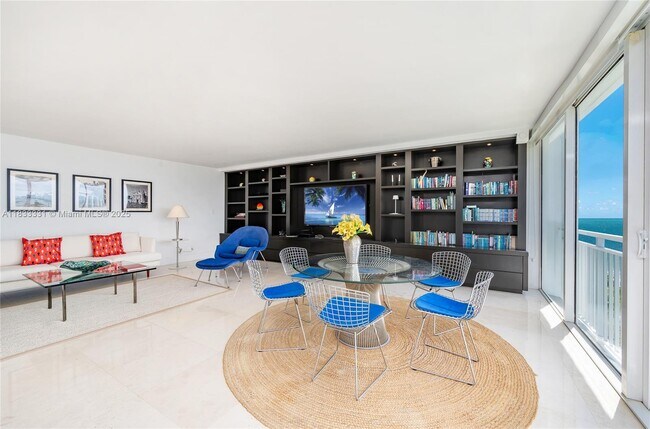 Building Photo - 613 Ocean Dr