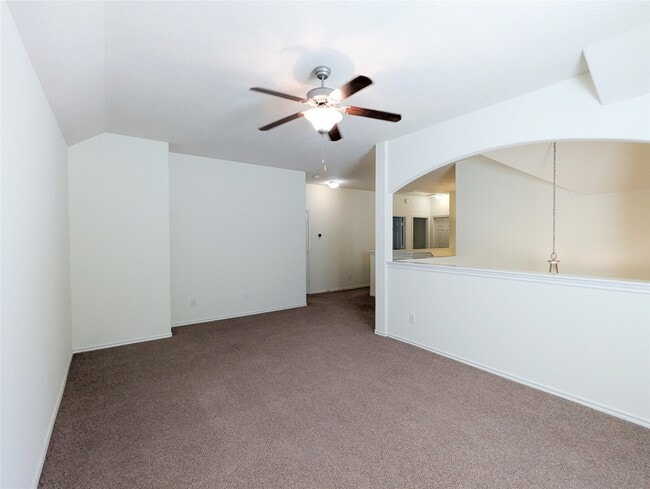 Building Photo - 6223 Summerfield Glade Ln