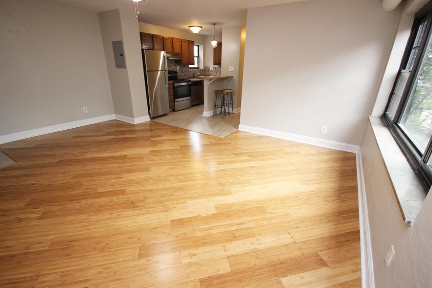 The Winston - Hardwood Living Room - Apartments on Fifth