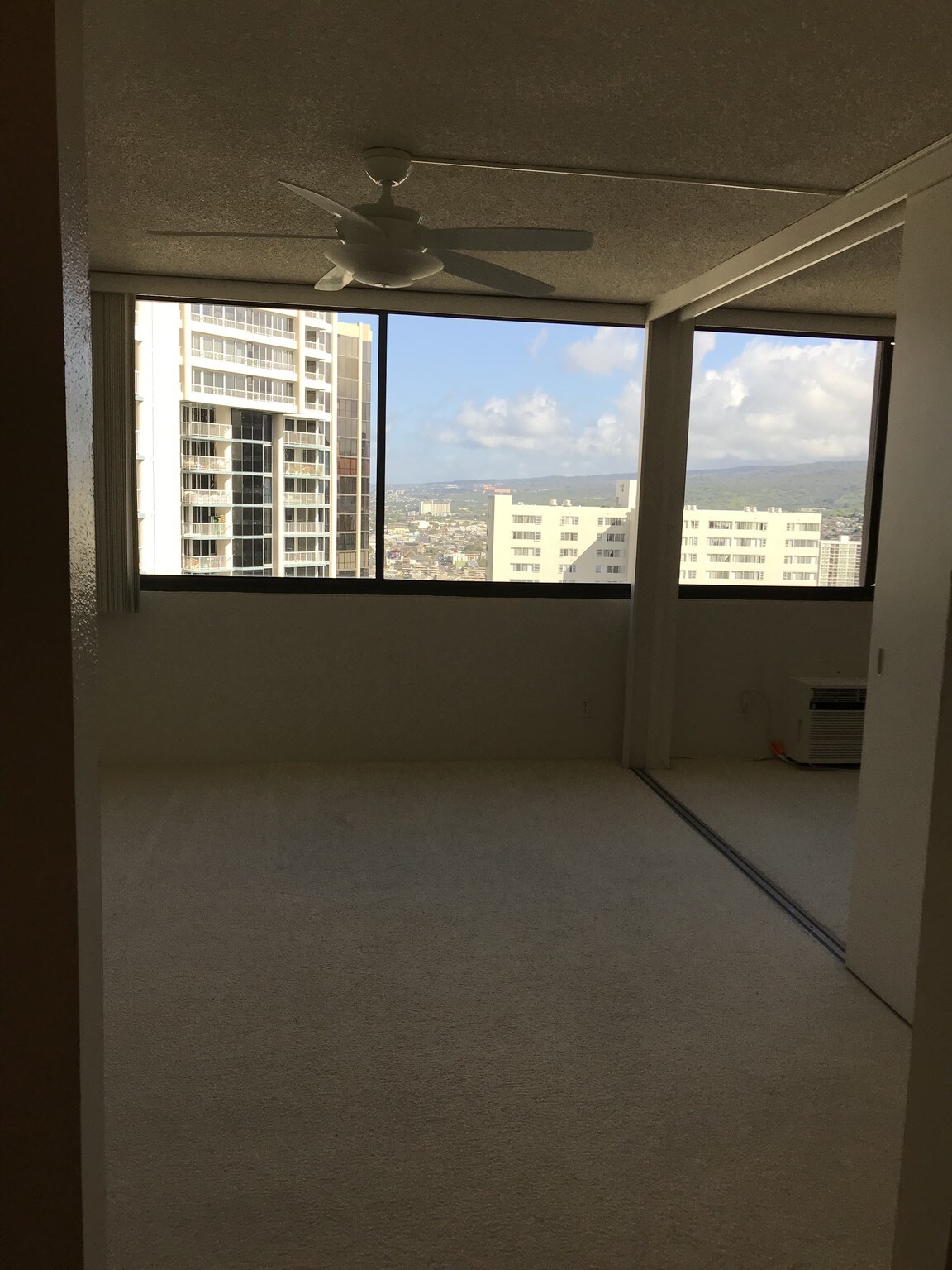 Building Photo - 1255 Nuuanu Ave